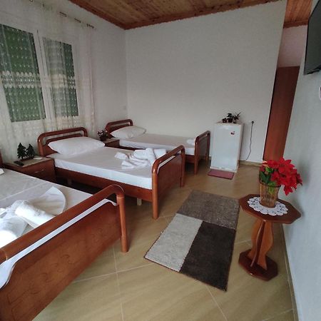 Dino Guest House Gjirokaster Luaran gambar
